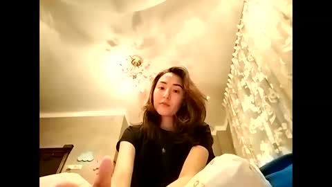 Effy online show from December 2, 2:41 pm