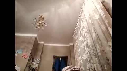 Effy online show from December 10, 1:22 pm