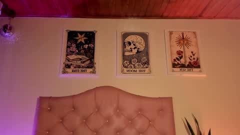 effy online show from March 17, 3:33 am