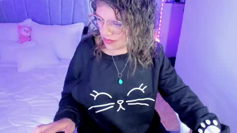 Effy online show from September 18, 4:25 am