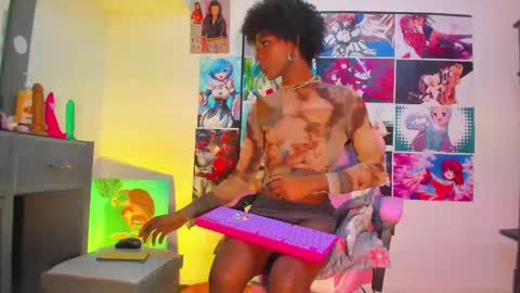 Snapshot of effy_marinn chatting on February 12, 2:45 am effy_marinn online show from February 12, 2:45 am