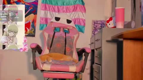 Snapshot of effy_marinn chatting on September 30, 1:32 am effy_marinn online show from September 30, 1:32 am