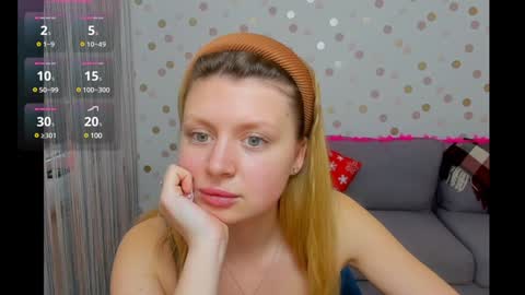 Snapshot of effyangel chatting on December 23, 8:55 am Effy online show from December 23, 8:55 am