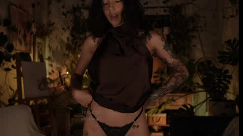 Snapshot of effylowell_ chatting on April 11, 2:38 am Effy online show from April 11, 2:38 am
