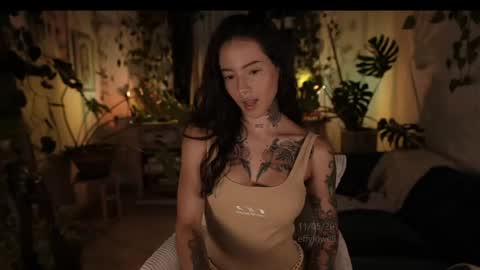 Snapshot of effylowell_ chatting on May 12, 1:03 am Effy online show from May 12, 1:03 am