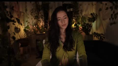 Snapshot of effylowell_ chatting on June 17, 12:46 am Effy online show from June 17, 12:46 am