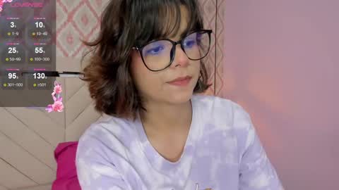  E F F Y  online show from December 4, 11:13 pm