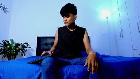 eiden_allenx1 online show from December 5, 9:39 am