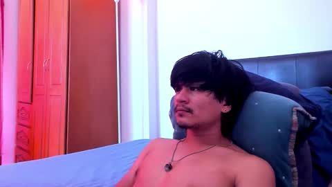 Snapshot of eiden_allenx1 chatting on February 20, 7:03 pm eiden_allenx1 online show from February 20, 7:03 pm