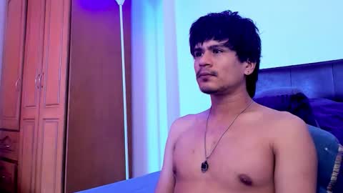 Snapshot of eiden_allenx1 chatting on March 4, 12:44 pm eiden_allenx1 online show from March 4, 12:44 pm