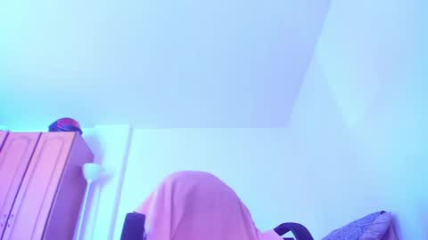 Snapshot of eiden_allenx1 chatting on May 3, 8:26 pm eiden_allenx1 online show from May 3, 8:26 pm
