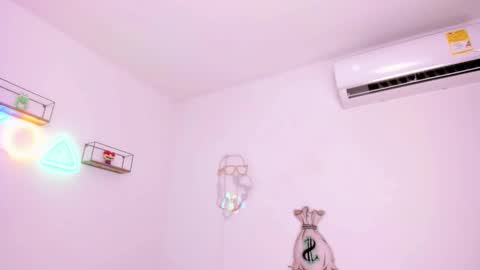 eileenn tanihara online show from February 16, 6:15 pm