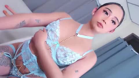 Eilleh online show from December 21, 10:33 am