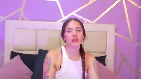 Snapshot of eimi_foxxx chatting on March 19, 9:30 pm eimi_foxxx online show from March 19, 9:30 pm