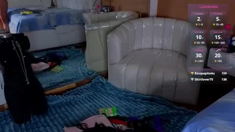 Snapshot of eimmyadams chatting on October 29, 11:45 am EimmyAdams online show from October 29, 11:45 am