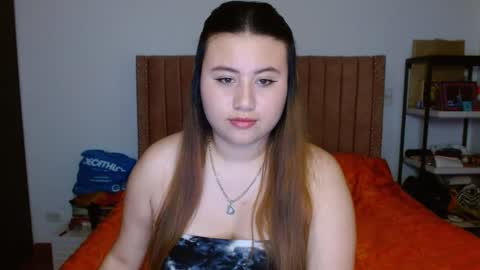EIMY   MODEL INDEPENDENT online show from March 4, 6:26 am