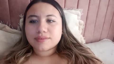 EIMY   MODEL INDEPENDENT online show from May 25, 3:51 pm