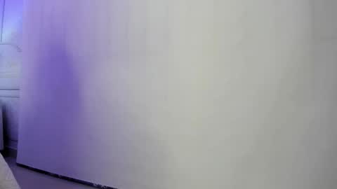 eimy_grey4u online show from February 17, 3:25 am