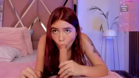 eimyaniston cute online show from December 13, 2:49 pm