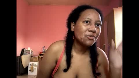 Eirondra Valeen online show from December 18, 10:32 am