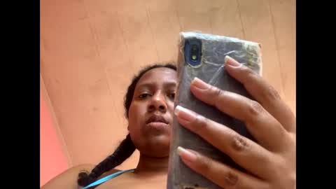 Snapshot of eirondra_valeen chatting on February 28, 2:29 pm Eirondra Valeen online show from February 28, 2:29 pm