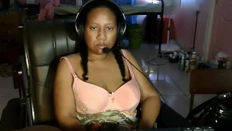 Snapshot of eirondra_valeen chatting on March 2, 2:03 am Eirondra Valeen online show from March 2, 2:03 am