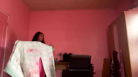 Snapshot of eirondra_valeen chatting on March 8, 3:38 pm Eirondra Valeen online show from March 8, 3:38 pm