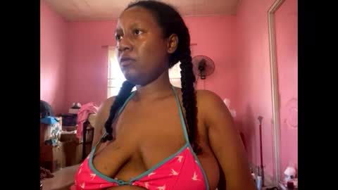 Snapshot of eirondra_valeen chatting on March 17, 1:03 pm Eirondra Valeen online show from March 17, 1:03 pm