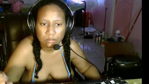 Snapshot of eirondra_valeen chatting on March 18, 1:09 am Eirondra Valeen online show from March 18, 1:09 am