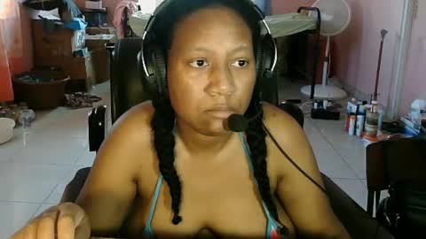 Snapshot of eirondra_valeen chatting on March 18, 1:14 pm Eirondra Valeen online show from March 18, 1:14 pm