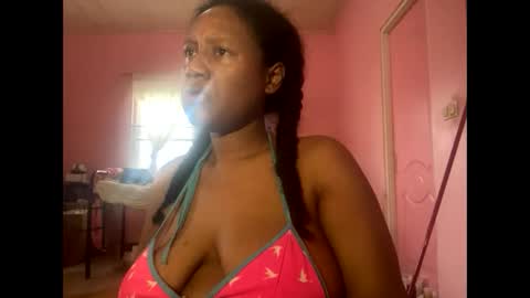 Snapshot of eirondra_valeen chatting on April 2, 10:46 am Eirondra Valeen online show from April 2, 10:46 am