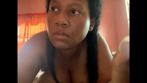 Snapshot of eirondra_valeen chatting on April 15, 11:17 am Eirondra Valeen online show from April 15, 11:17 am