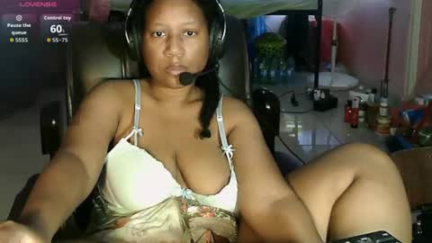Snapshot of eirondra_valeen chatting on June 14, 8:49 am Eirondra Valeen online show from June 14, 8:49 am
