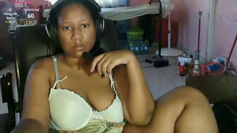 Snapshot of eirondra_valeen chatting on July 5, 10:33 am Eirondra Valeen online show from July 5, 10:33 am