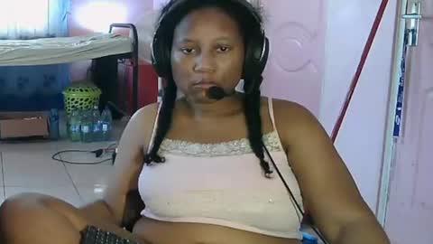 Snapshot of eirondra_valeen chatting on July 26, 1:40 pm Eirondra Valeen online show from July 26, 1:40 pm