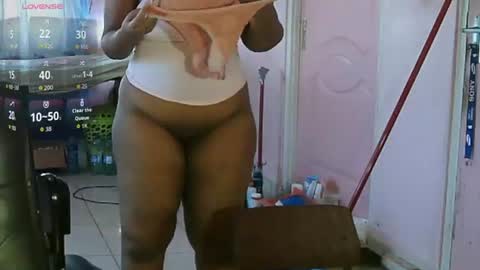 Snapshot of eirondra_valeen chatting on August 8, 12:51 pm Eirondra Valeen online show from August 8, 12:51 pm