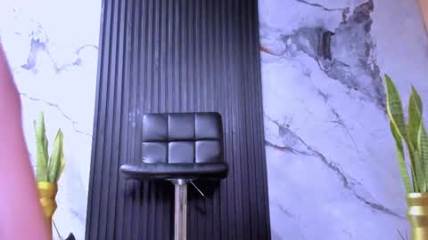 Snapshot of eis_hotsex chatting on February 7, 10:41 pm eis_hotsex online show from February 7, 10:41 pm