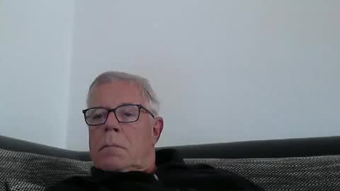 eisbaer1957 online show from October 17, 12:41 pm