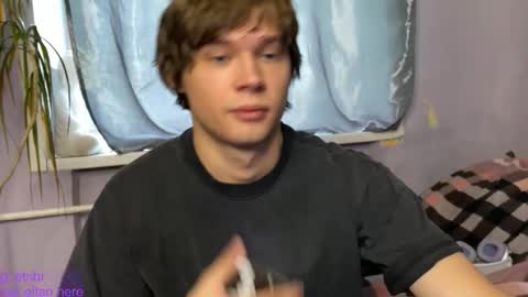 Eitan online show from November 19, 10:04 am