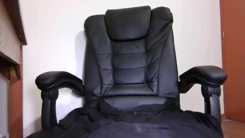 Snapshot of el_consolador chatting on June 6, 5:56 am El consolador online show from June 6, 5:56 am