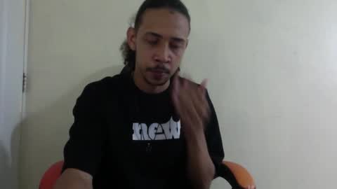 Snapshot of el_menor chatting on March 25, 2:28 am Instagram BelowAbajo online show from March 25, 2:28 am