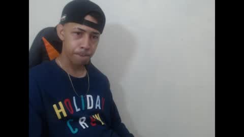 Instagram BelowAbajo online show from May 18, 6:41 am