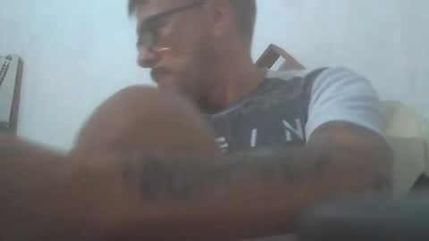 Snapshot of el_principe_veryhot chatting on March 10, 5:34 am el_principe_veryhot online show from March 10, 5:34 am