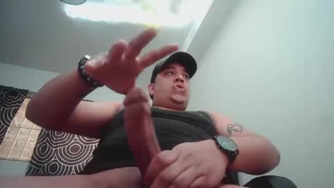 Snapshot of el_riks chatting on March 7, 9:17 pm el_riks online show from March 7, 9:17 pm