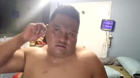 Snapshot of el_santo18 chatting on December 3, 4:36 am Santos online show from December 3, 4:36 am