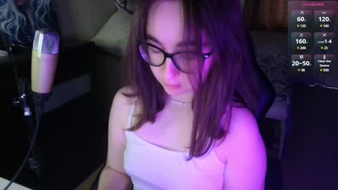If you like it when I meow give me a thumbs up online show from January 26, 12:01 pm