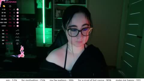 Snapshot of el_sweety chatting on February 25, 12:37 pm If you like it when I meow give me a thumbs up online show from February 25, 12:37 pm