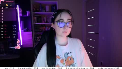 Snapshot of el_sweety chatting on March 18, 1:47 pm If you like it when I meow give me a thumbs up online show from March 18, 1:47 pm