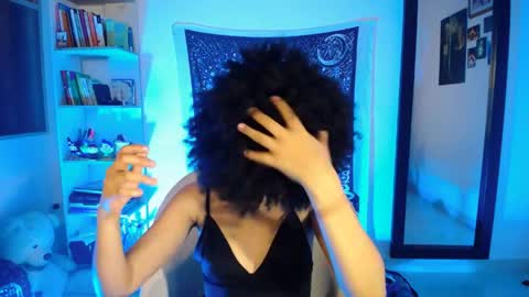 Ela  Help me reach 100 thumbs up online show from April 2, 6:22 am