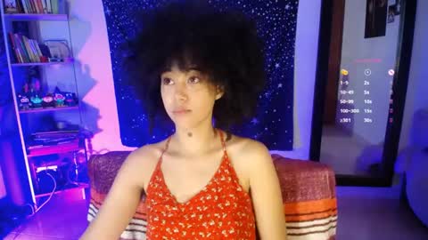 Ela  Help me reach 100 thumbs up online show from May 19, 3:24 am